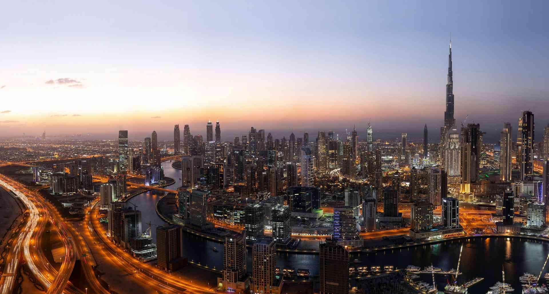 منظر غروب الشمس في دبي